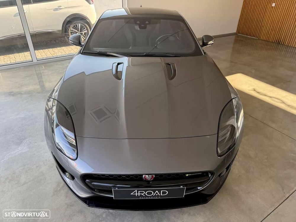 Jaguar F-Type 2.0 i4 R-Dynamic Black - 11