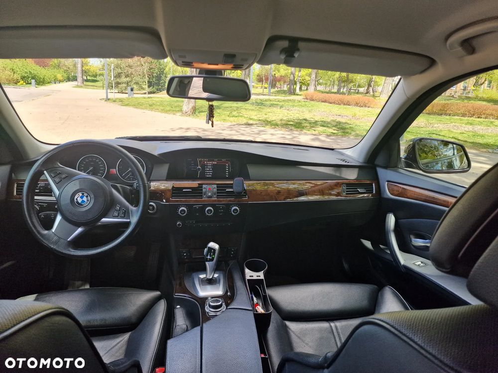 BMW Seria 5 530d Edition Exclusive - 12