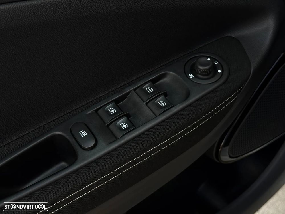 Renault Zoe (c/ Bateria) Bose 40 - 19