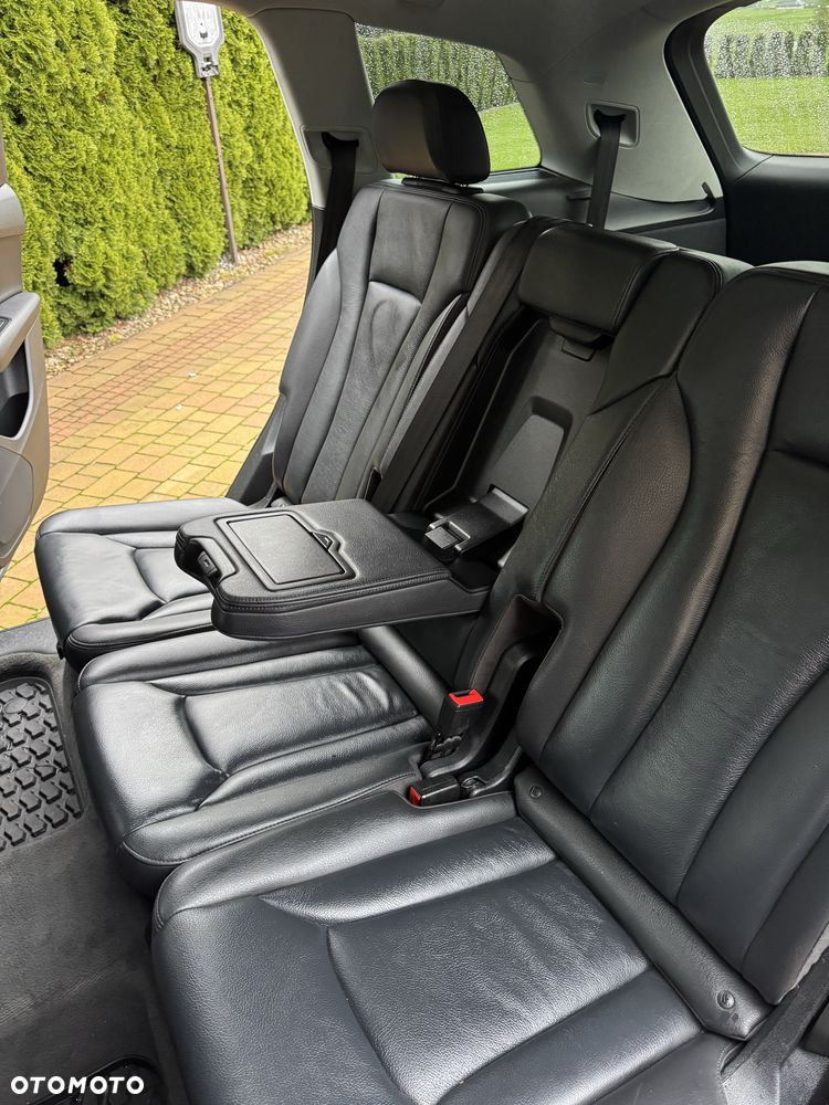 Audi Q7 - 7