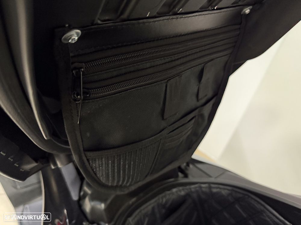 Yamaha NMAX TECH MAX - 16