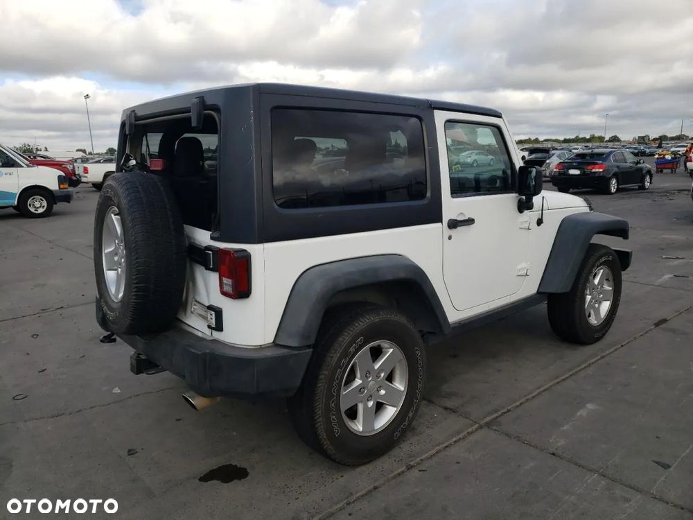 Jeep Wrangler - 4