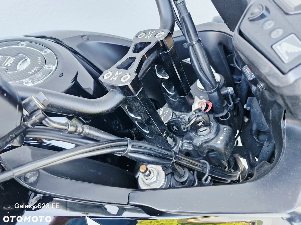 Honda VFR - 14