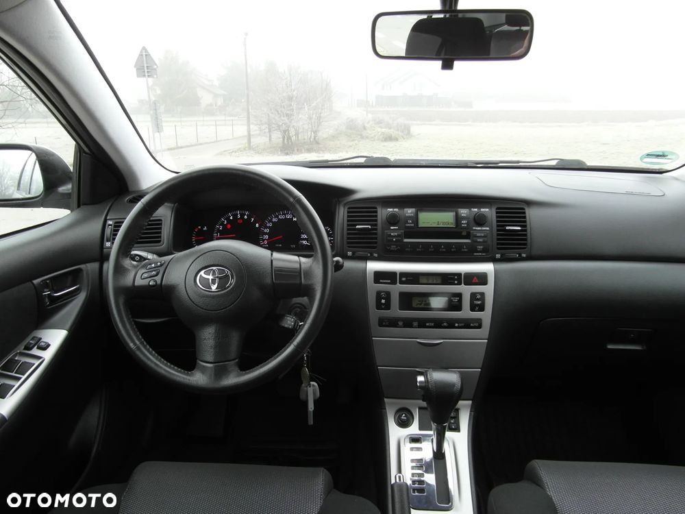 Toyota Corolla 1.6 VVT-i Automatik Executive - 23