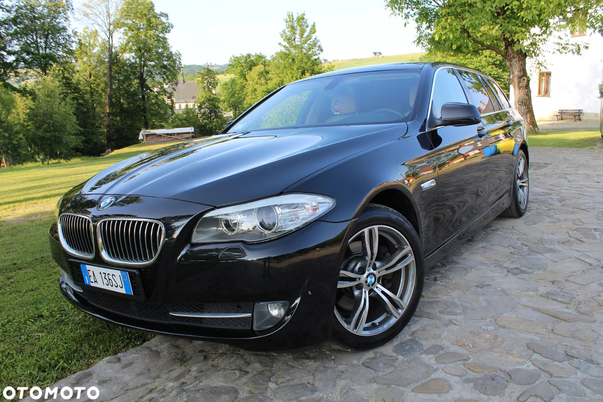 BMW Seria 5 520d Touring Modern Line - 2