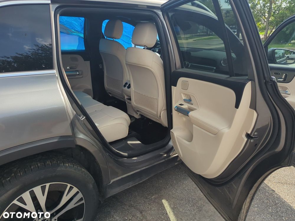 Mercedes-Benz GLB 250 4Matic 8G-DCT Progressive Advanced - 17