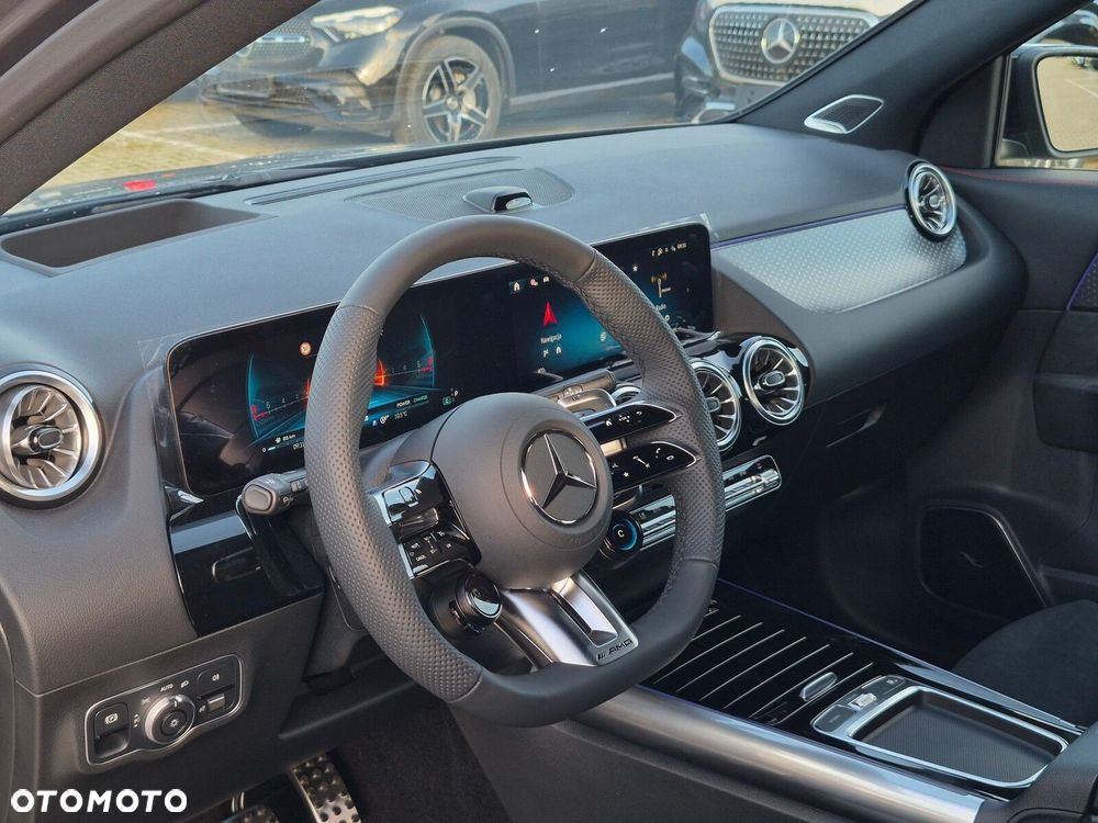 Mercedes-Benz GLA - 20