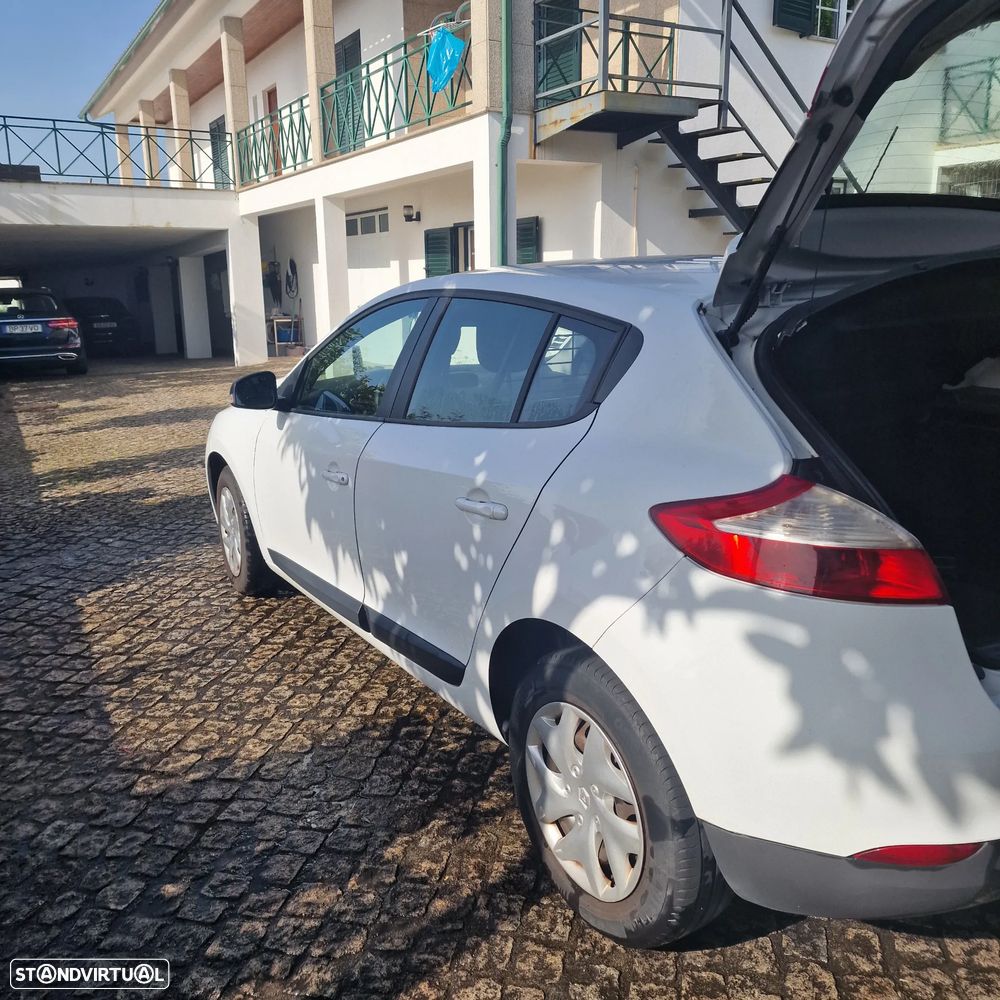 Renault Mégane 1.5 dCi Confort - 9