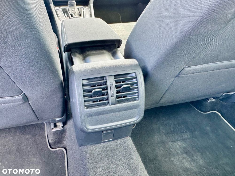 Volkswagen Passat 2.0 TDI EVO Elegance DSG - 14