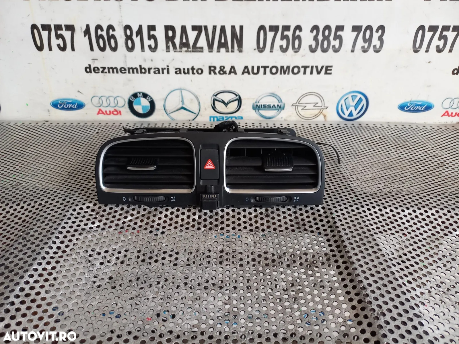 Grile Grila Ventilatie Centrala Bord Vw Golf 6 Vl - Dezmembrez Arad - 2
