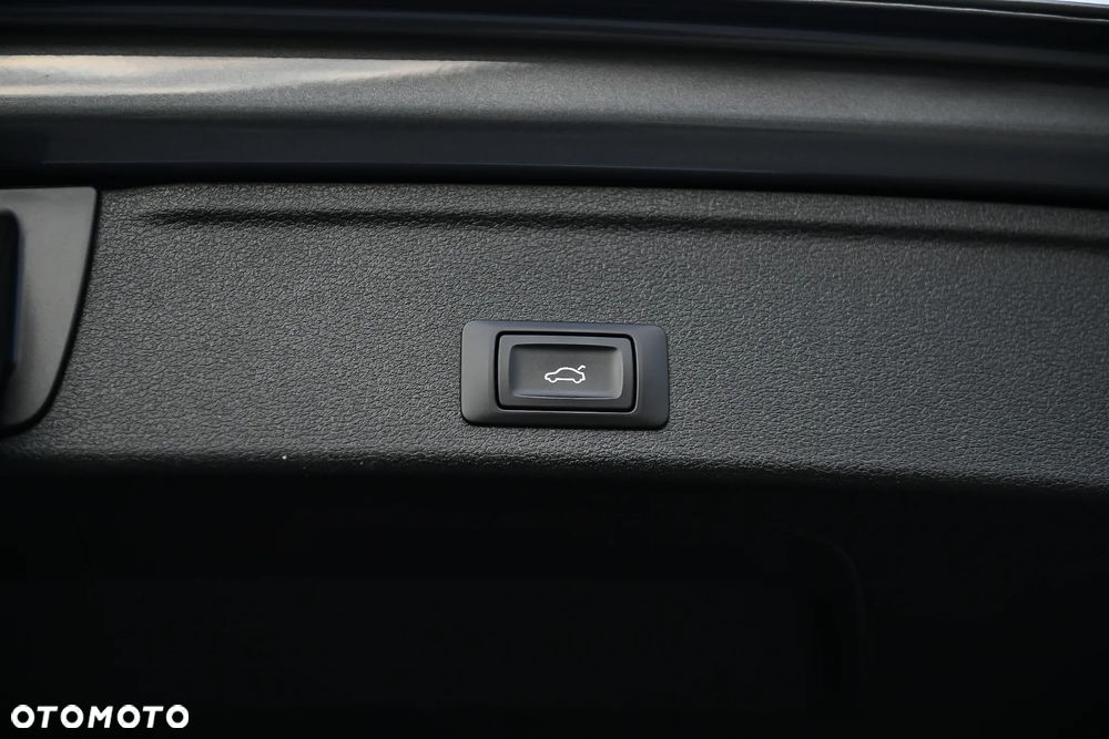 Audi A4 Avant 40 TDI S tronic quattro - 36