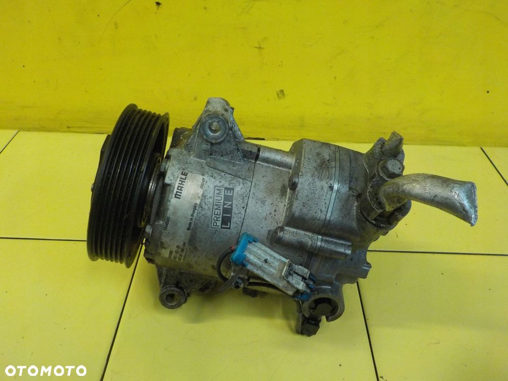 と Androidタブレット 10.4インチ 6GB RAM 128GB ROM