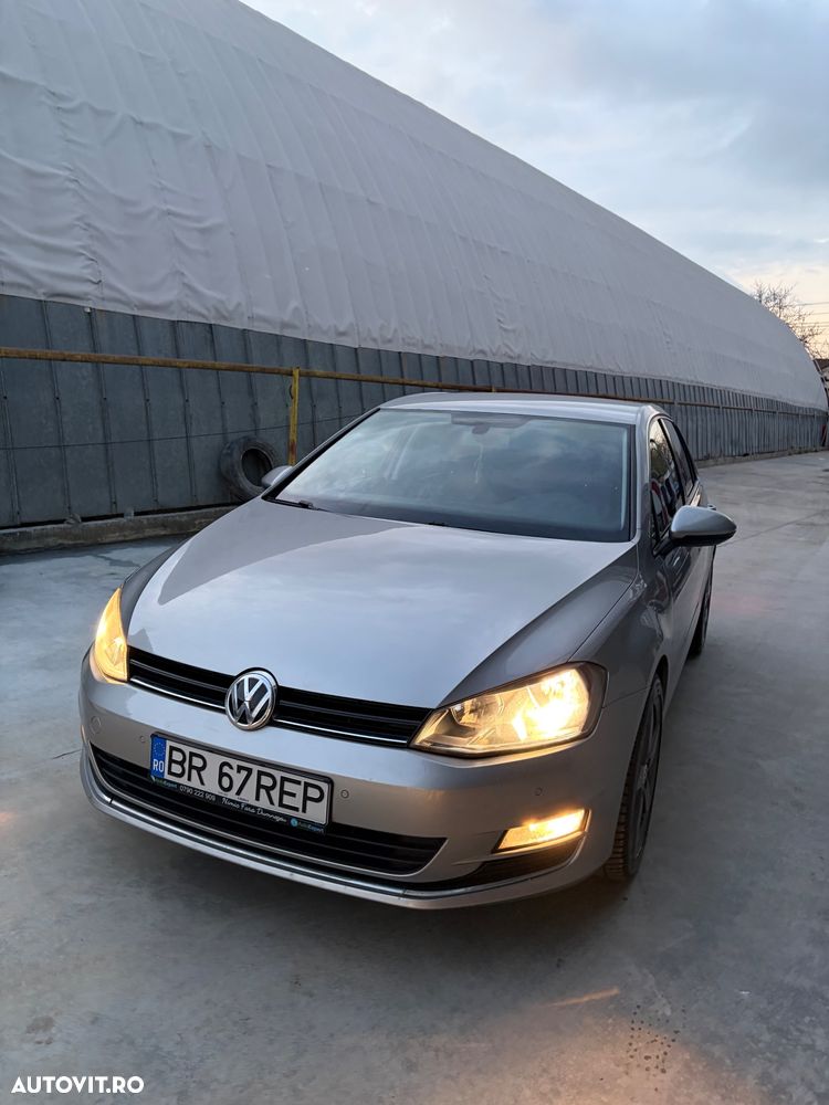 Volkswagen Golf - 34