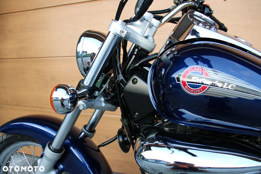 Suzuki Intruder - 33