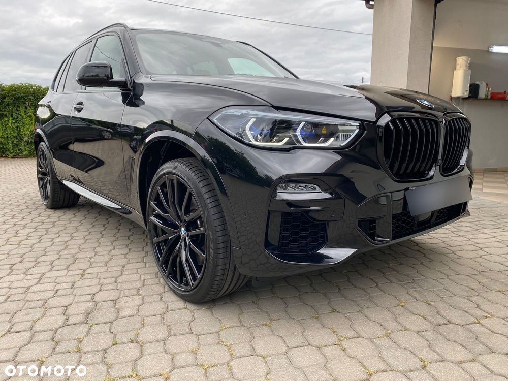 BMW X5 M M50i - 1