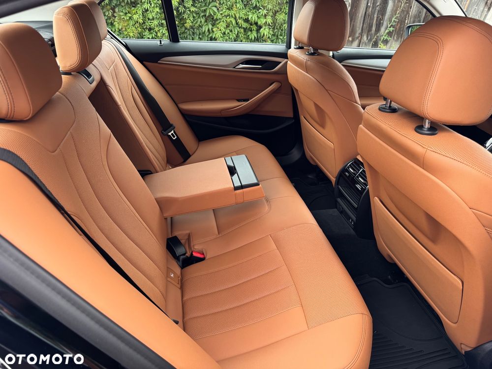 BMW Seria 5 520e M Sport sport - 14