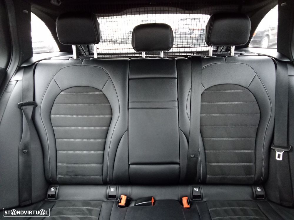 Mercedes-Benz C 300 de AMG Line - 28