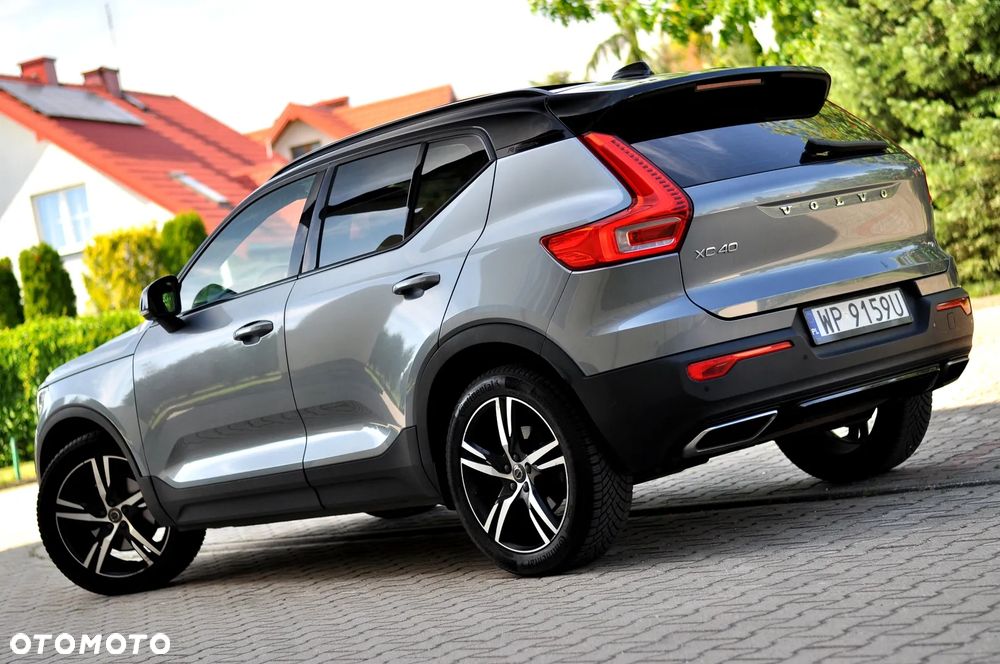 Volvo XC 40 D4 AWD Geartronic R-Design - 11