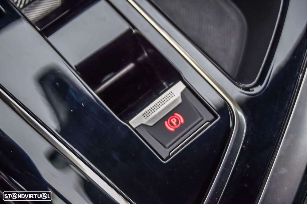 Peugeot 3008 1.6 Hybrid GT e-EAT8 - 19