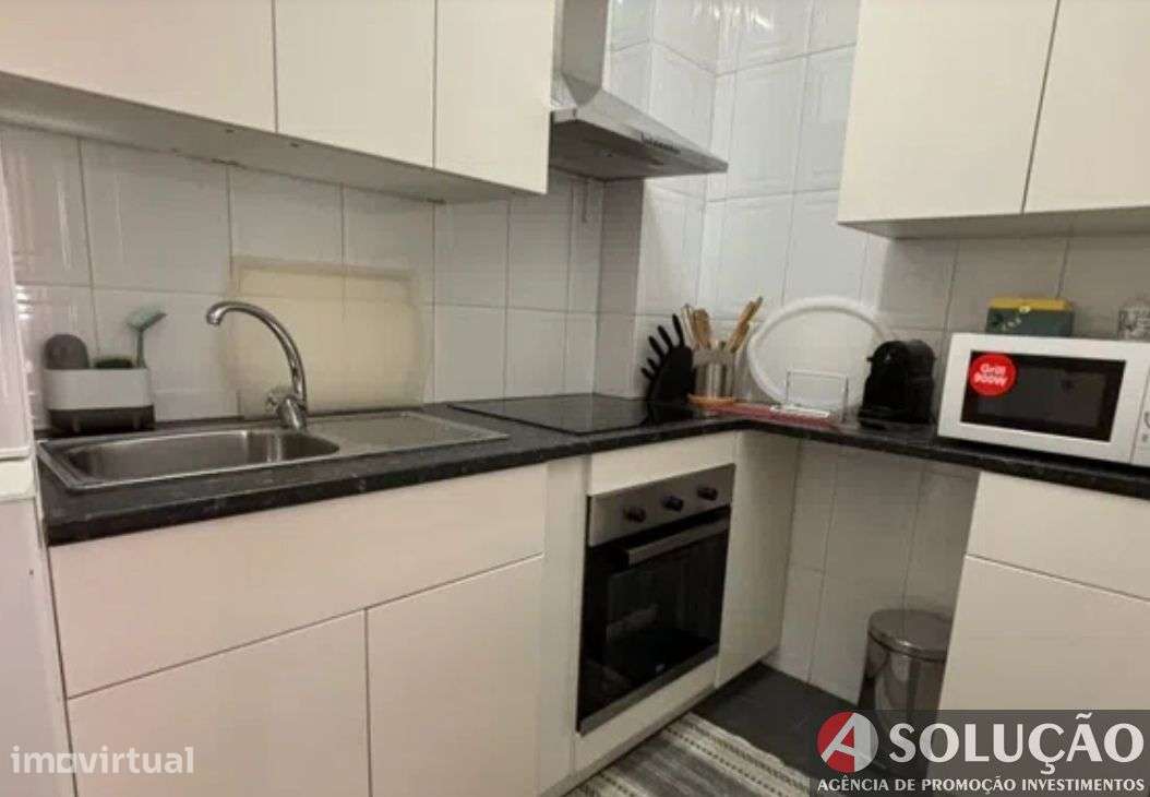 Apartamento T1 Renovado no Centro do Porto - Grande imagem: 2/11