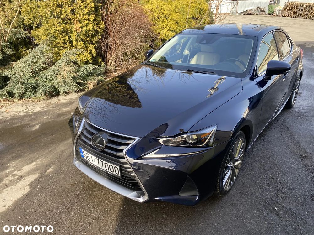 Lexus IS 200t / 300 Prestige - 2