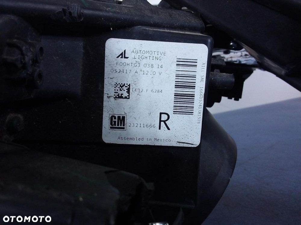 CADILLAC CTS III REFLEKTOR PRAWY BIXENON 23211666 - 4