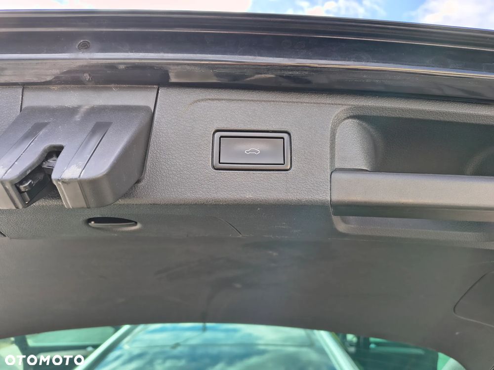 Volkswagen Passat 2.0 TDI BMT Highline - 21