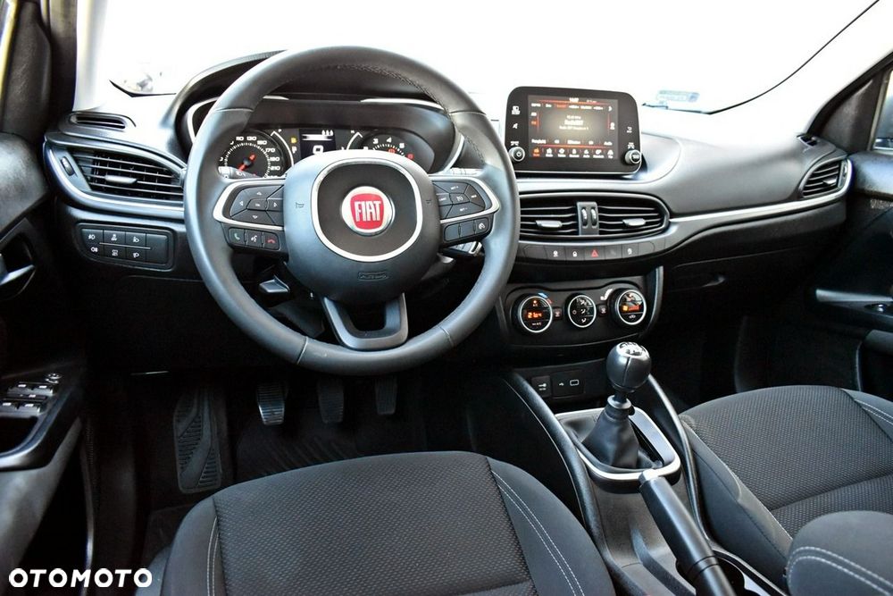Fiat Tipo 1.4 T-Jet 16v Lounge EU6 - 12