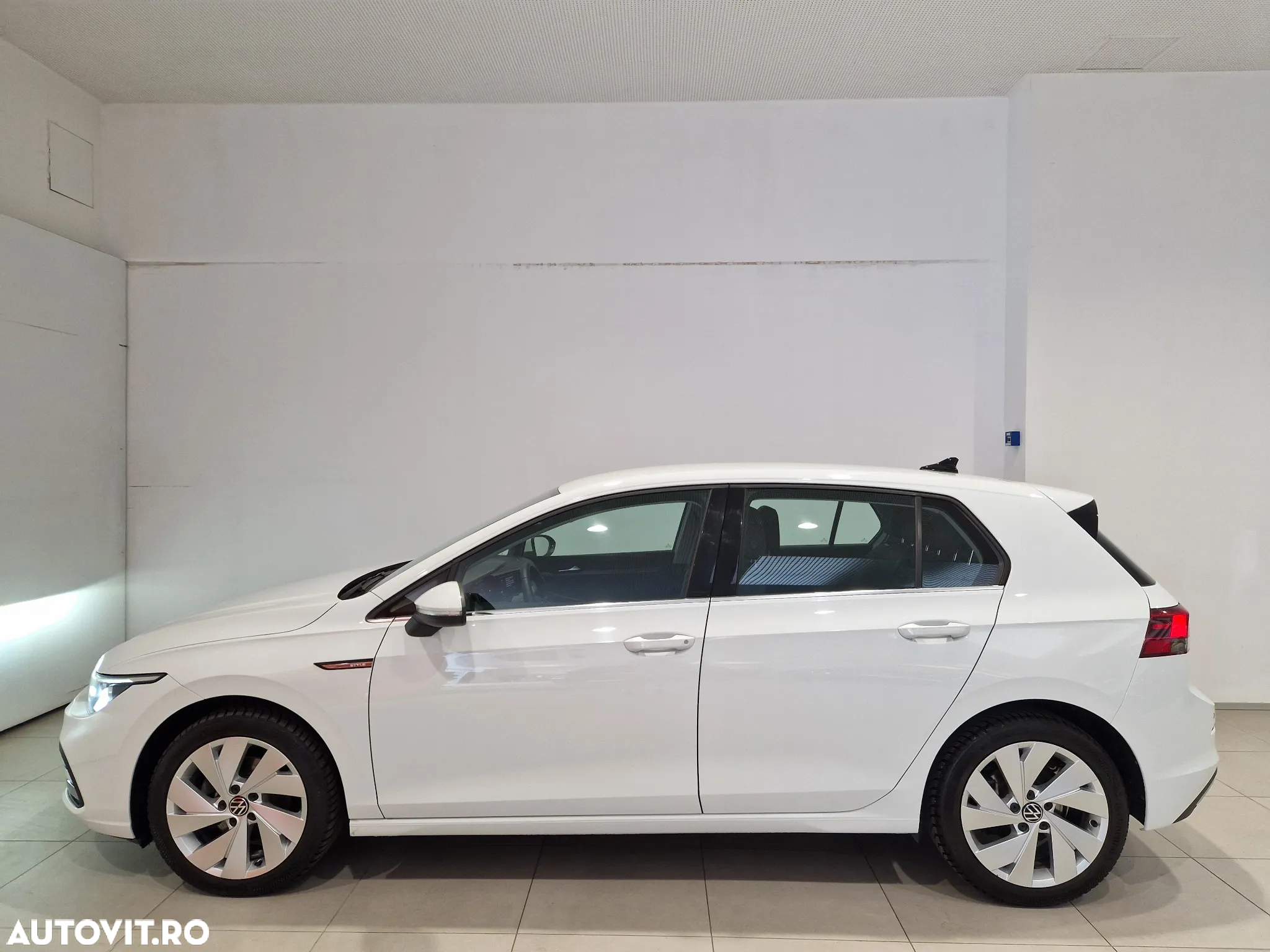 Volkswagen Golf 2.0 TDI DSG Style - 2