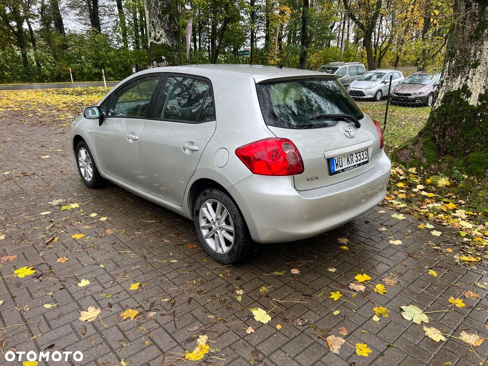 Toyota Auris 1.33 VVT-i Terra - 7