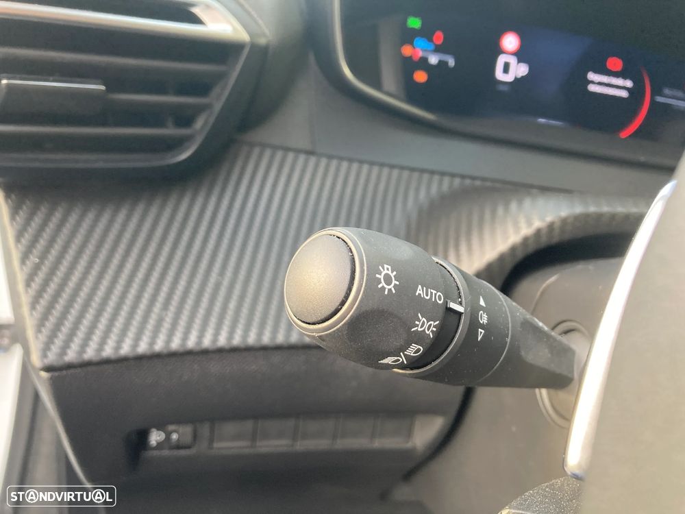 Peugeot 208 1.2 Hybrid Allure e-DCS6 - 20