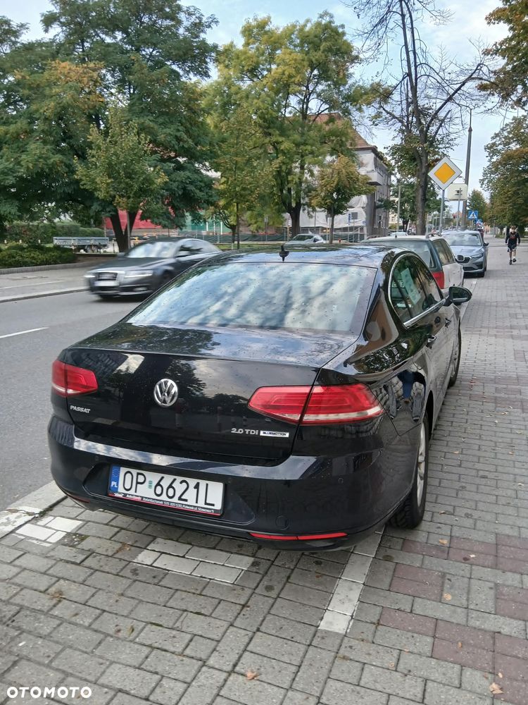Volkswagen Passat - 10