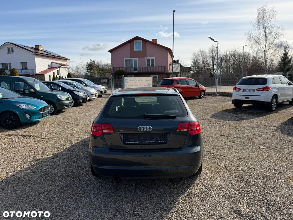 Audi A3 Sportback 2.0 TDI Ambiente - 8