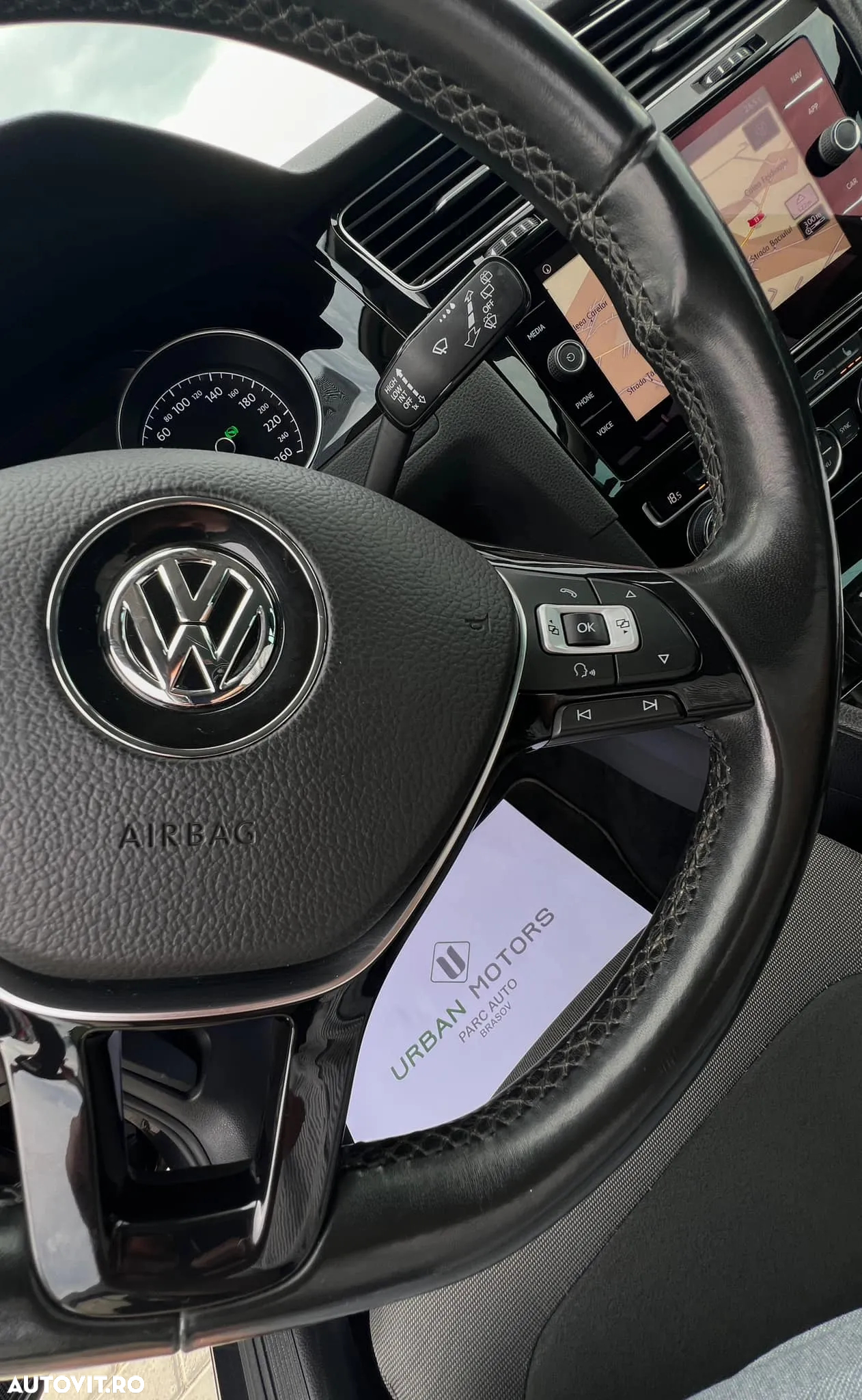 Volkswagen Golf 2.0 TDI DSG Highline - 23