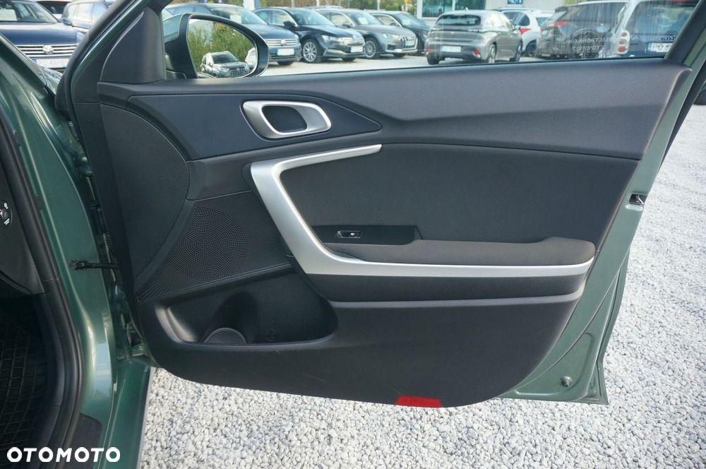 Kia Ceed 1.5 T-GDI M - 25