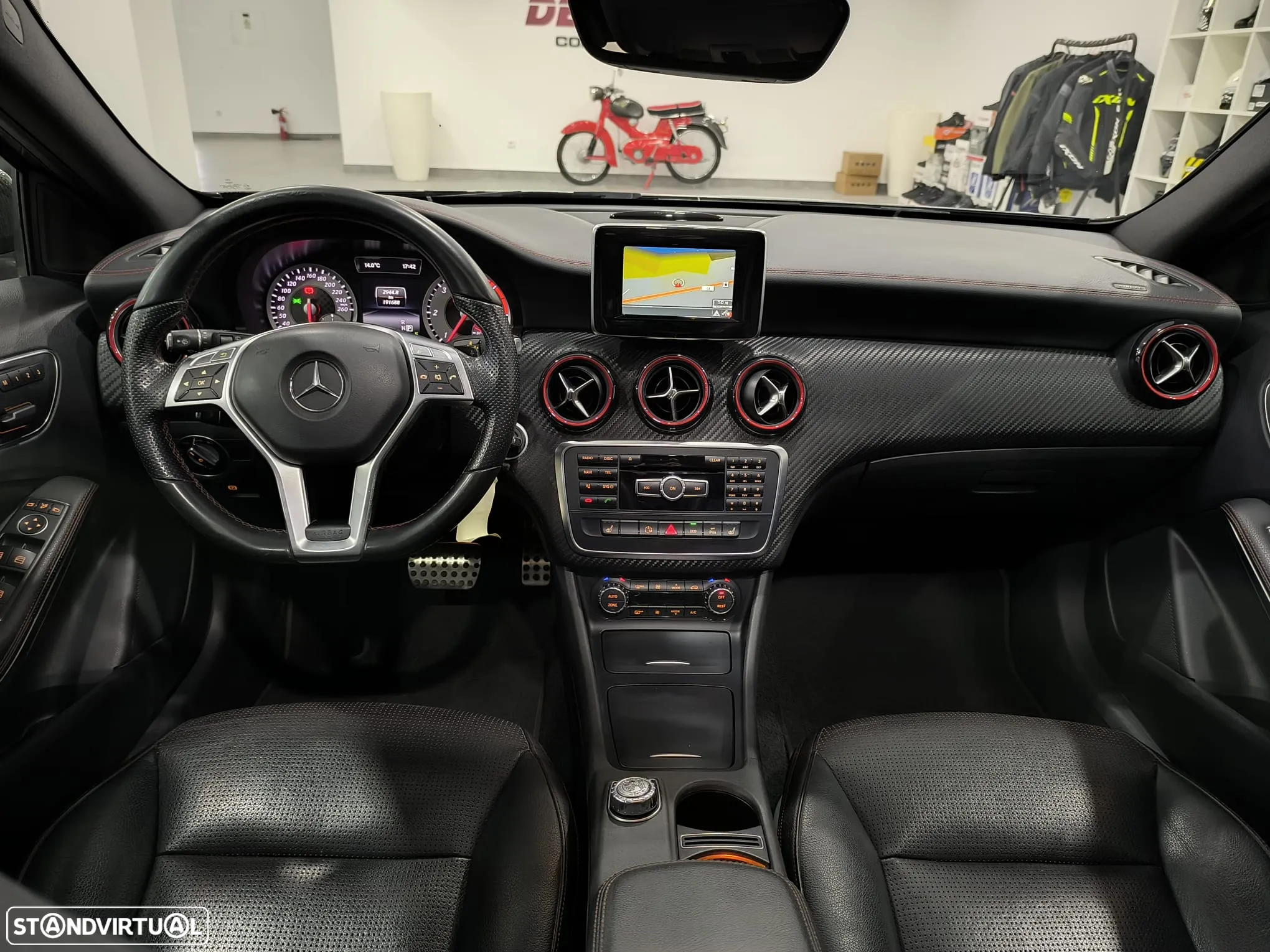 Mercedes-Benz A 220 CDI (BlueEFFICIENCY) 7G-DCT AMG Sport - 32