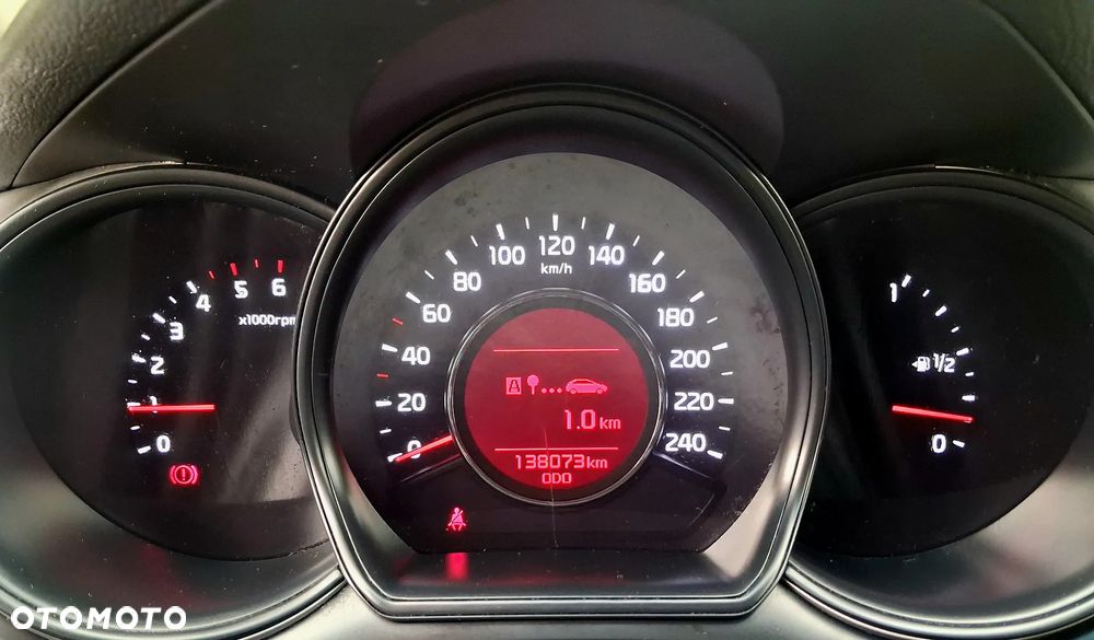 Kia Ceed - 27