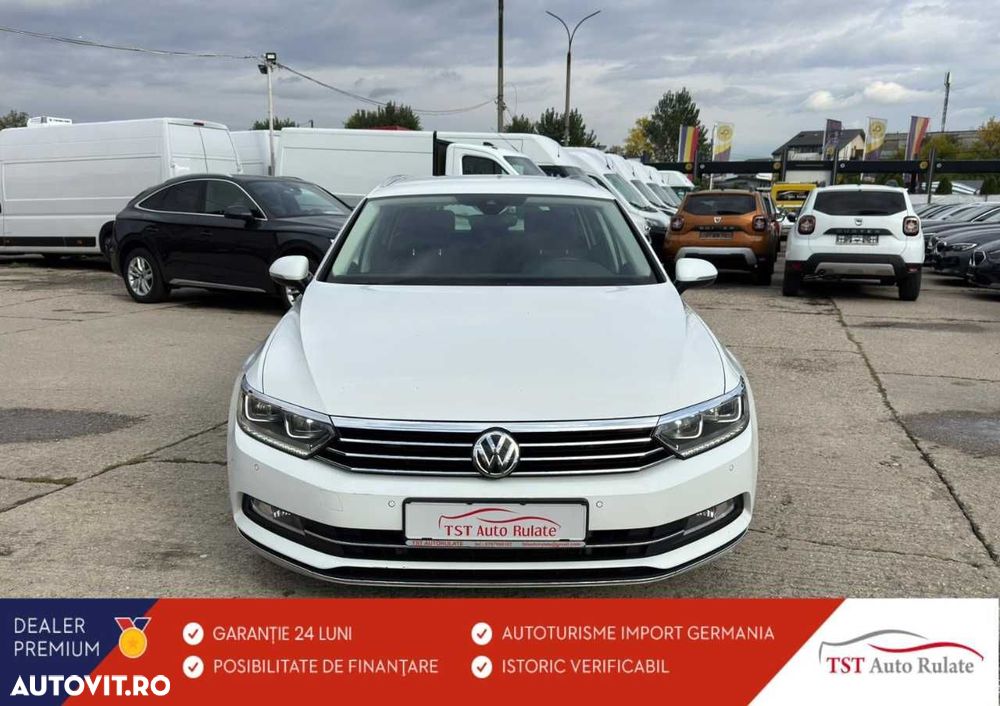 Volkswagen Passat - 1