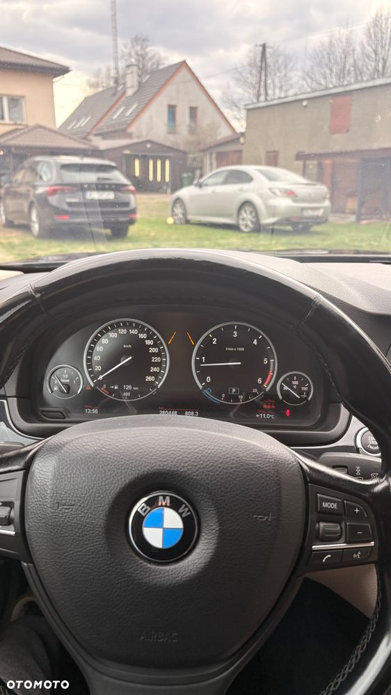 BMW Seria 5 530d xDrive - 6