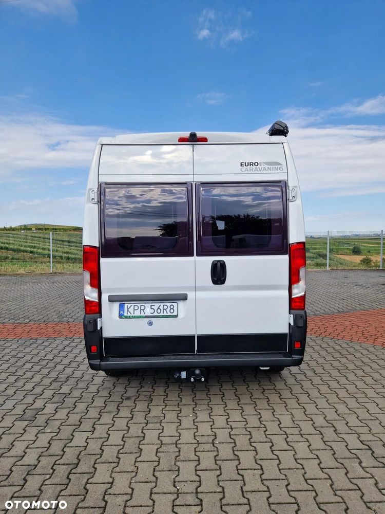 KNAUS VanTourer 600L Łóżko 195x190 Automat * Markiza * Hak * Radio 8"  4 osobowy - 4