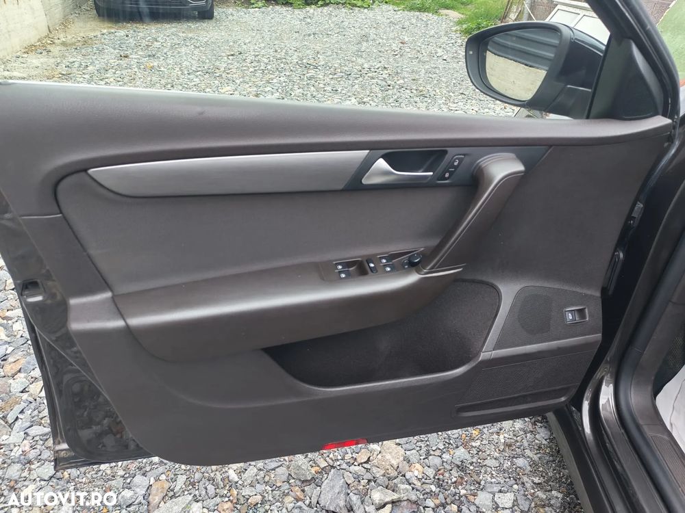 Volkswagen Passat Variant 2.0 TDI BlueMotion Technology Exclusive - 9