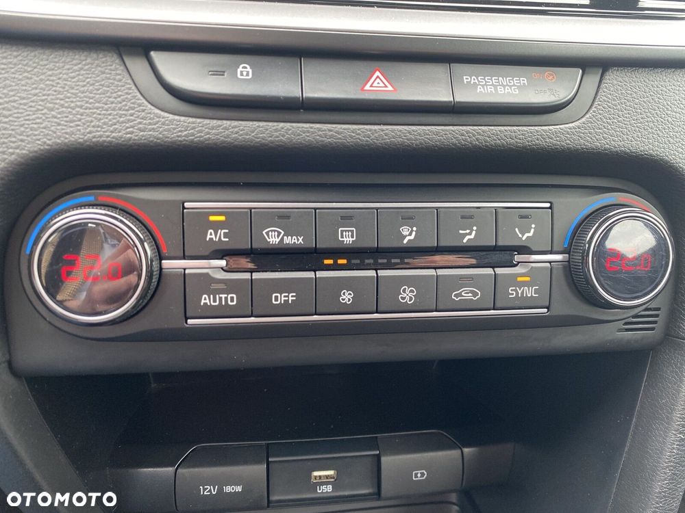 Kia Ceed - 23