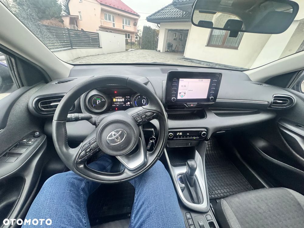 Toyota Yaris Hybrid 100 Premium - 14