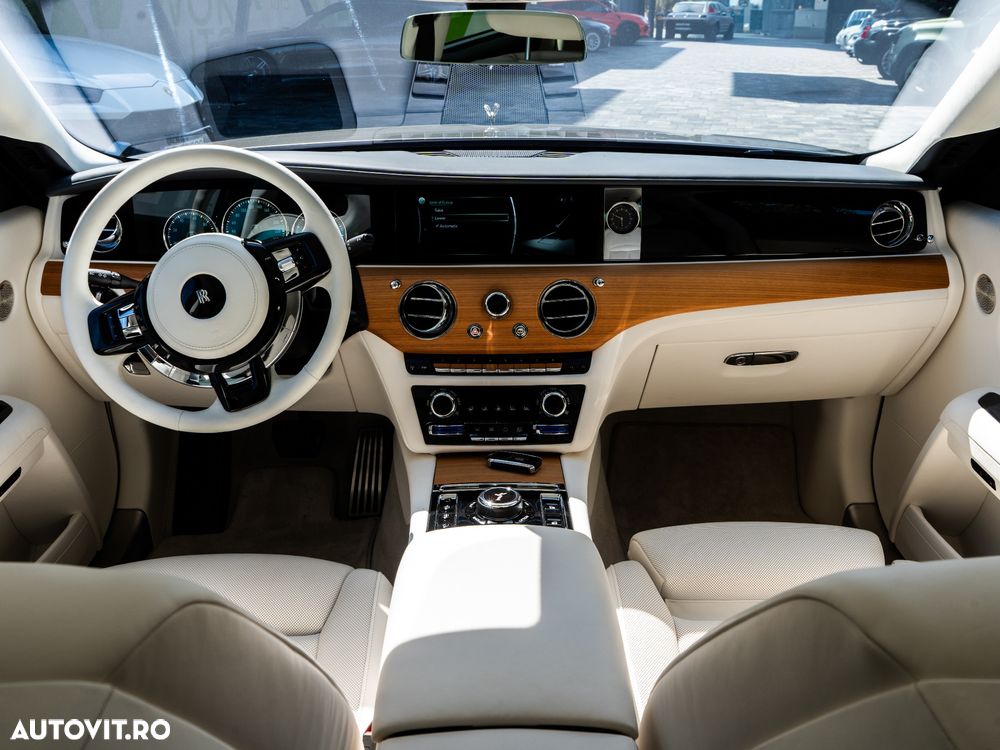 Rolls-Royce Ghost - 23