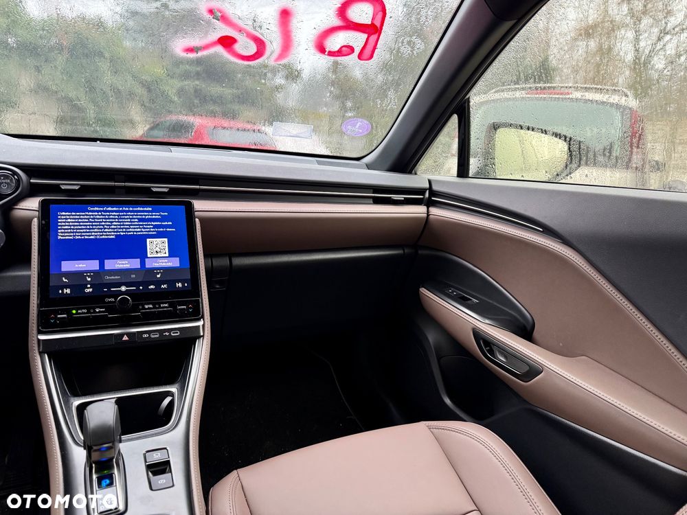 Lexus LBX FWD Emotion - 23