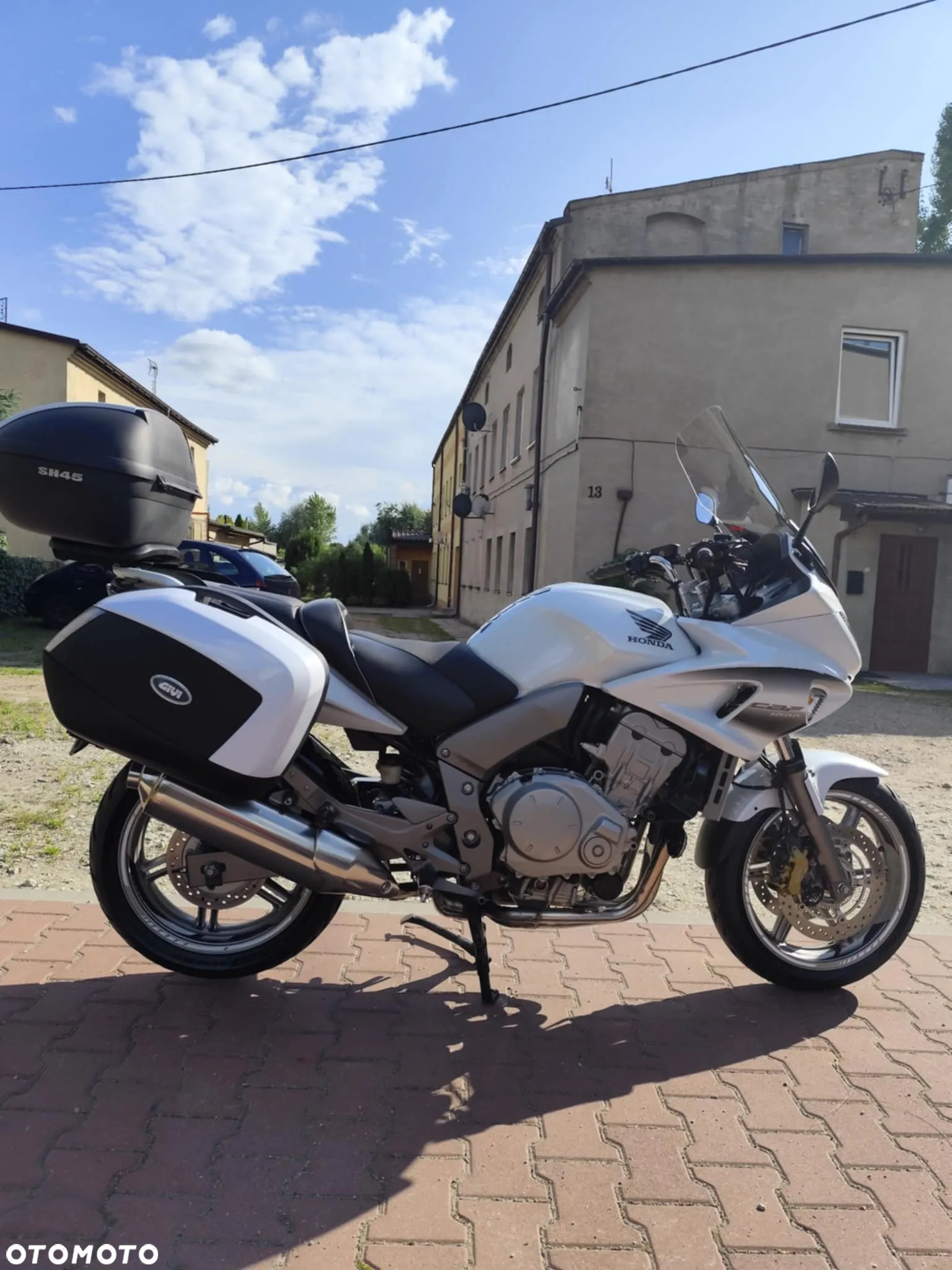 Honda CBF - 10