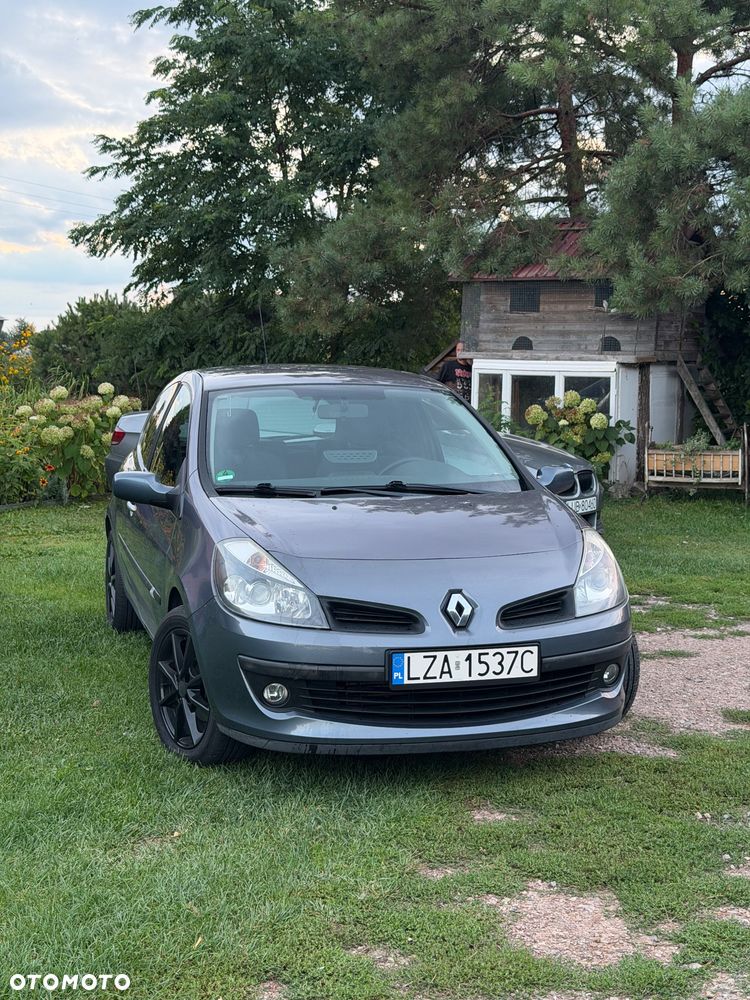 Renault Clio - 1