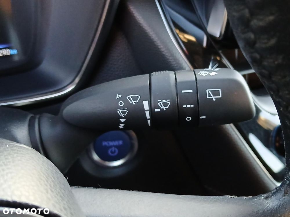 Toyota Corolla 1.8 Hybrid Comfort - 24