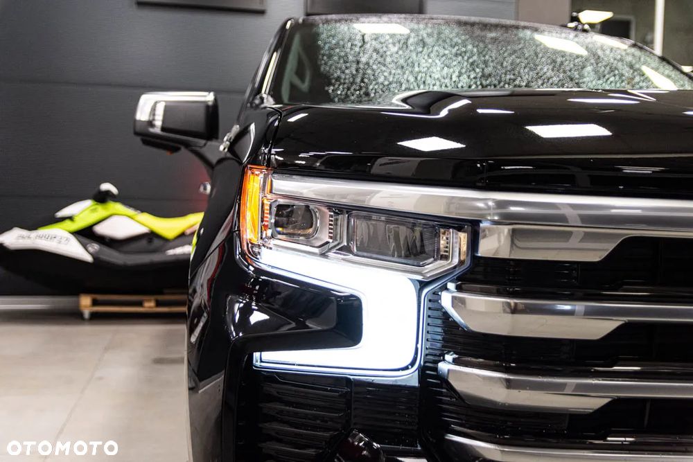 Chevrolet Silverado - 14