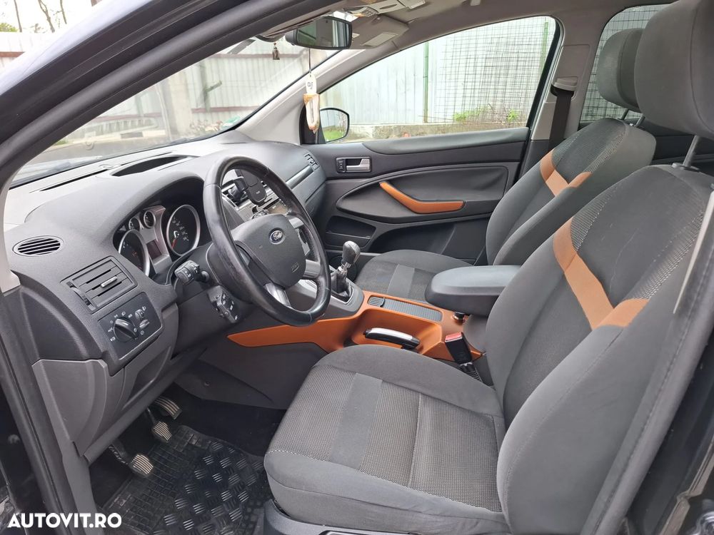 Ford Kuga 2.0 TDCi 4x4 Titanium - 3